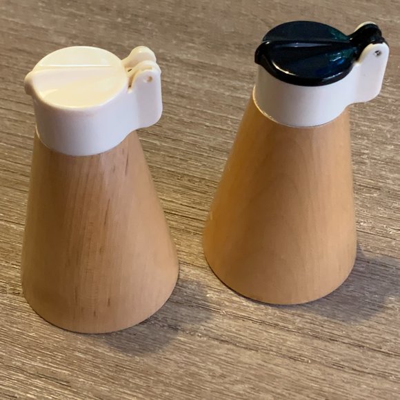 Vintage Maple Rocket Mod Salt and Pepper Shakers -Made in Germany - Picture 2 of 12